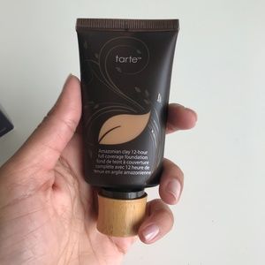 Tarte Amazonian Clay Foundation- 37S